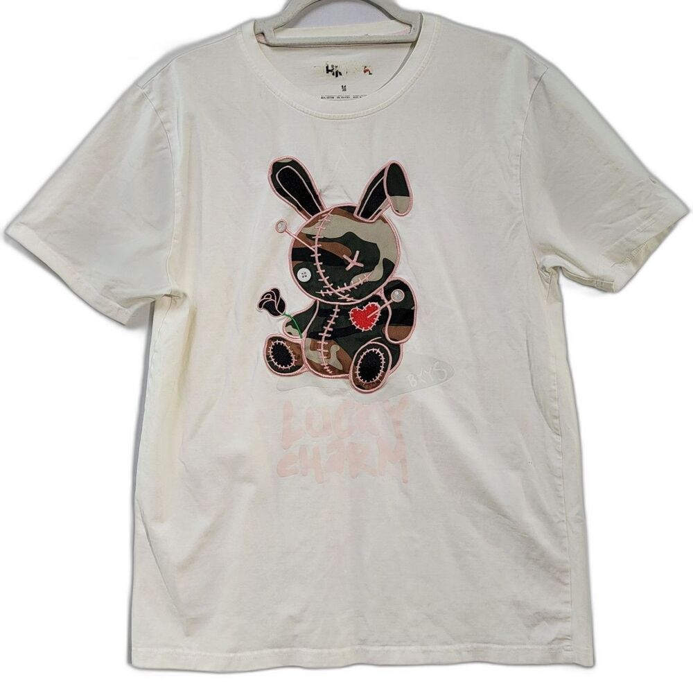 BKYS Off-White & Camou Graphic Lucky Charm T-Shirt Crew Neck Short Sleeve Sz M